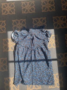 Parker nY blue floral smocked to with ruffle neck detail and cutout back